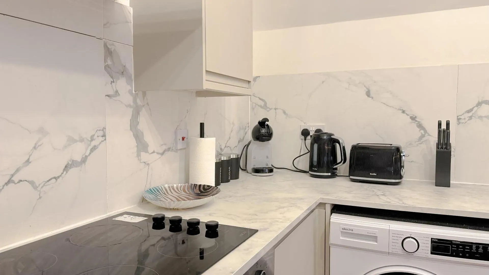 Central & Modern 2 Bedroom City Apartment 卡迪夫 英国