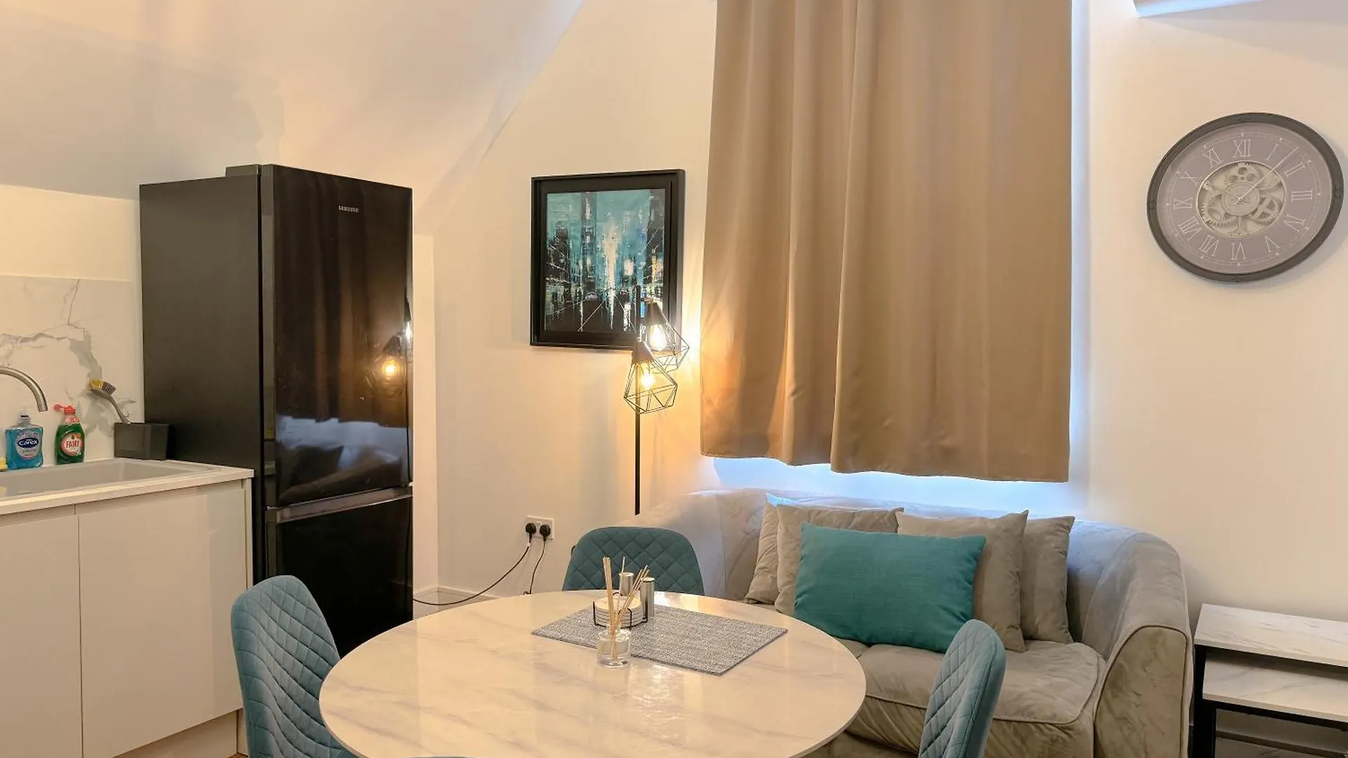 Central & Modern 2 Bedroom City Apartment 卡迪夫