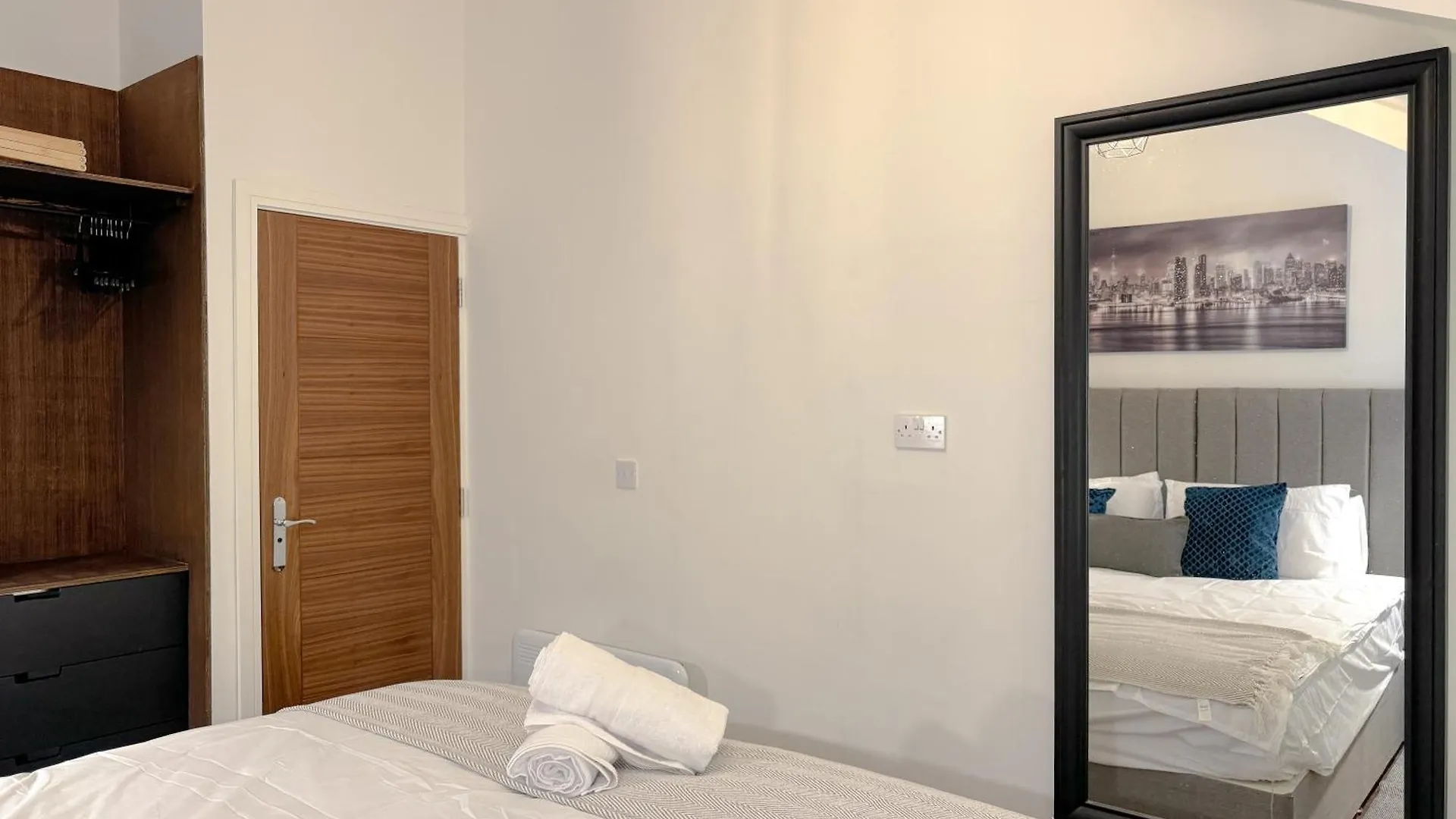 Central & Modern 2 Bedroom City Apartment 卡迪夫 0*,