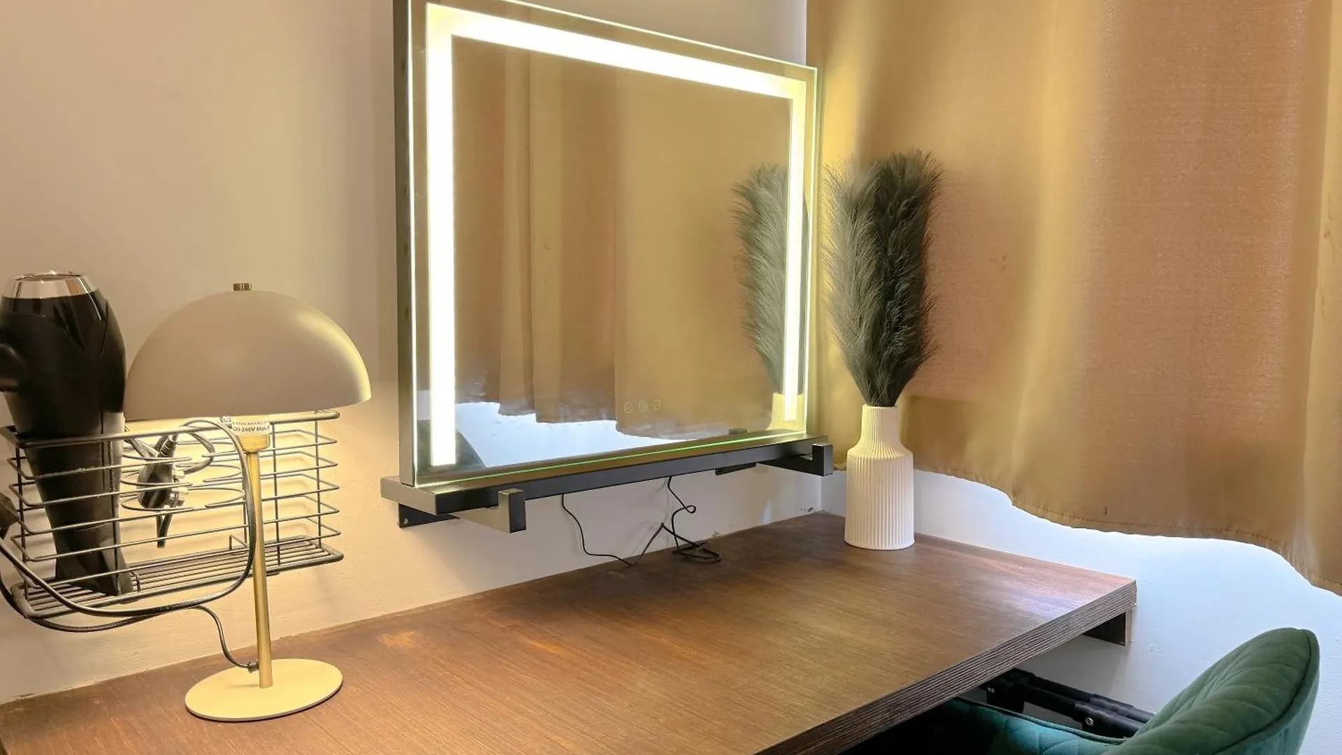 Central & Modern 2 Bedroom City Apartment 卡迪夫