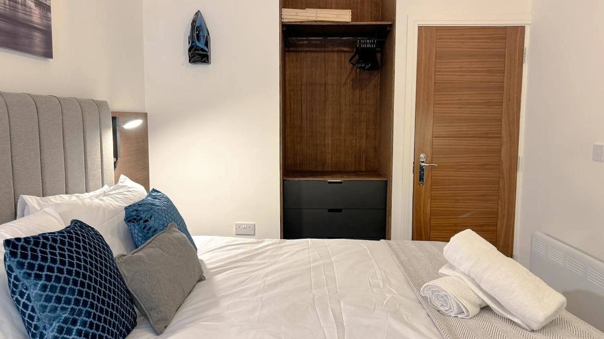 Central & Modern 2 Bedroom City Apartment 卡迪夫 英国