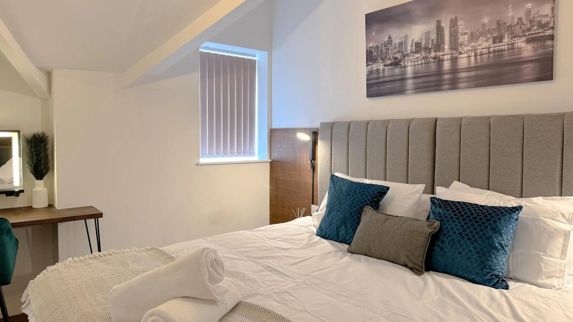 Central & Modern 2 Bedroom City Apartment 卡迪夫