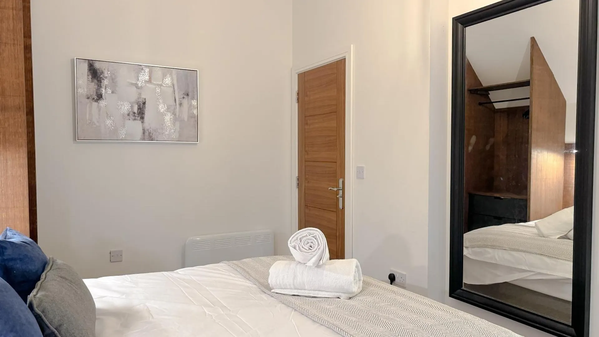 Central & Modern 2 Bedroom City Apartment 卡迪夫